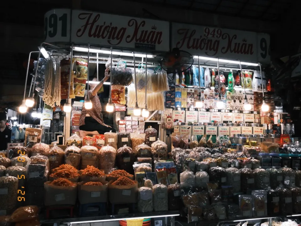 Bàn ăn tại Quán Tiền Bếp